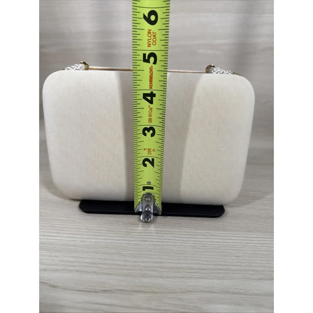 Vintage Tan Satin Kisslock Evening Bag‎ Clutch Purse Gold Tone Kiss Clasp Chain
